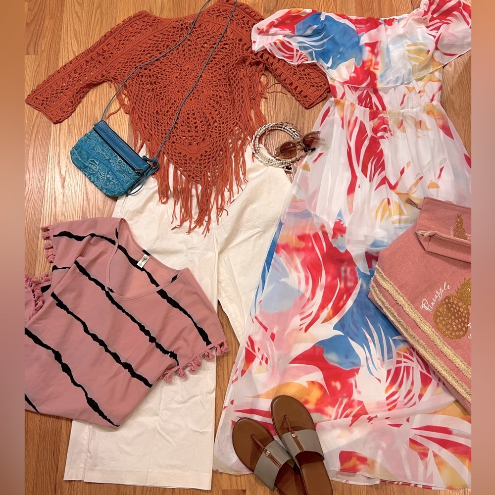 Three Full Outfit Bundle (everything included!) ☀️